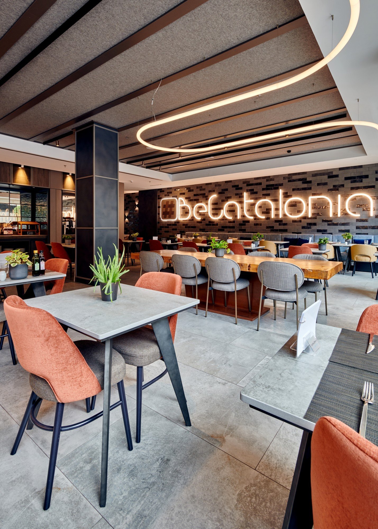 08F76C10 9474 430B 95BDD448D2F940CD