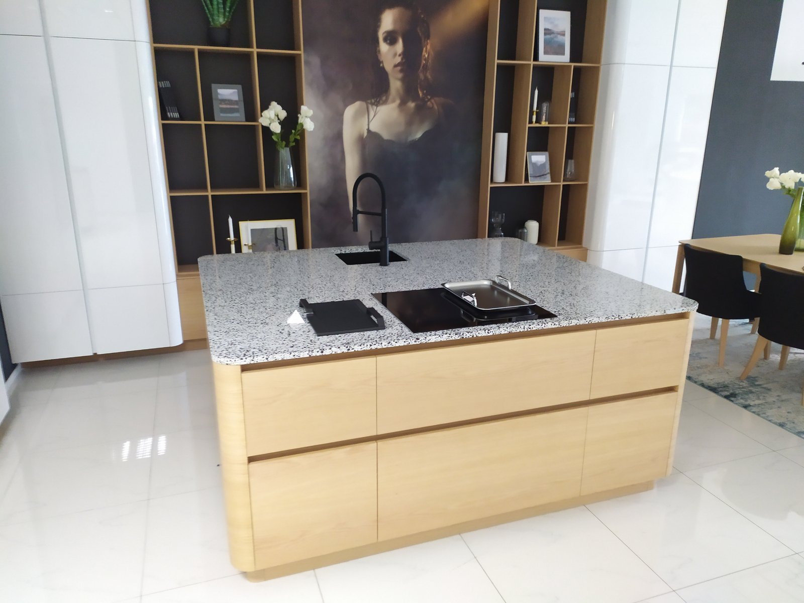 2020 Taurus Terazzo White Hanak Forum Kamen Dekor PragueCzechia 02