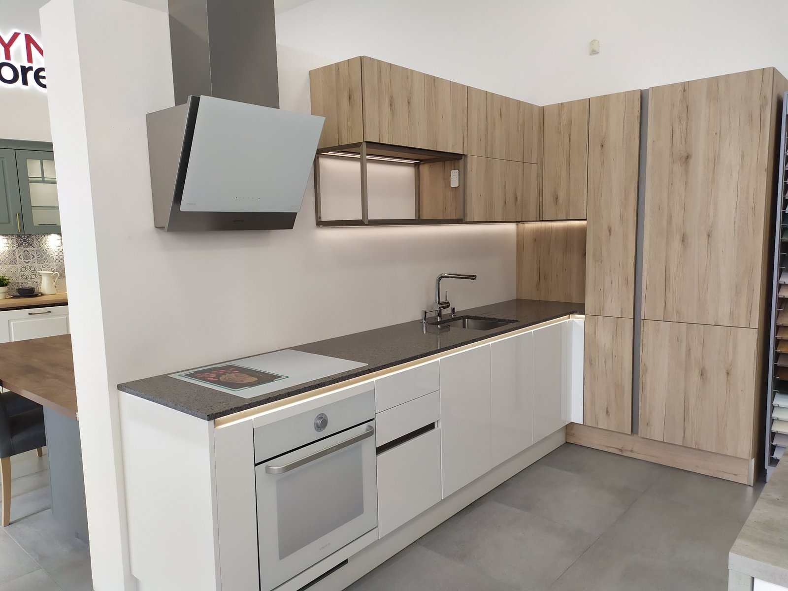 2021 Taurus Terazzo Grey Sussano Brno Gorenje Bruno Paul Czechia 02