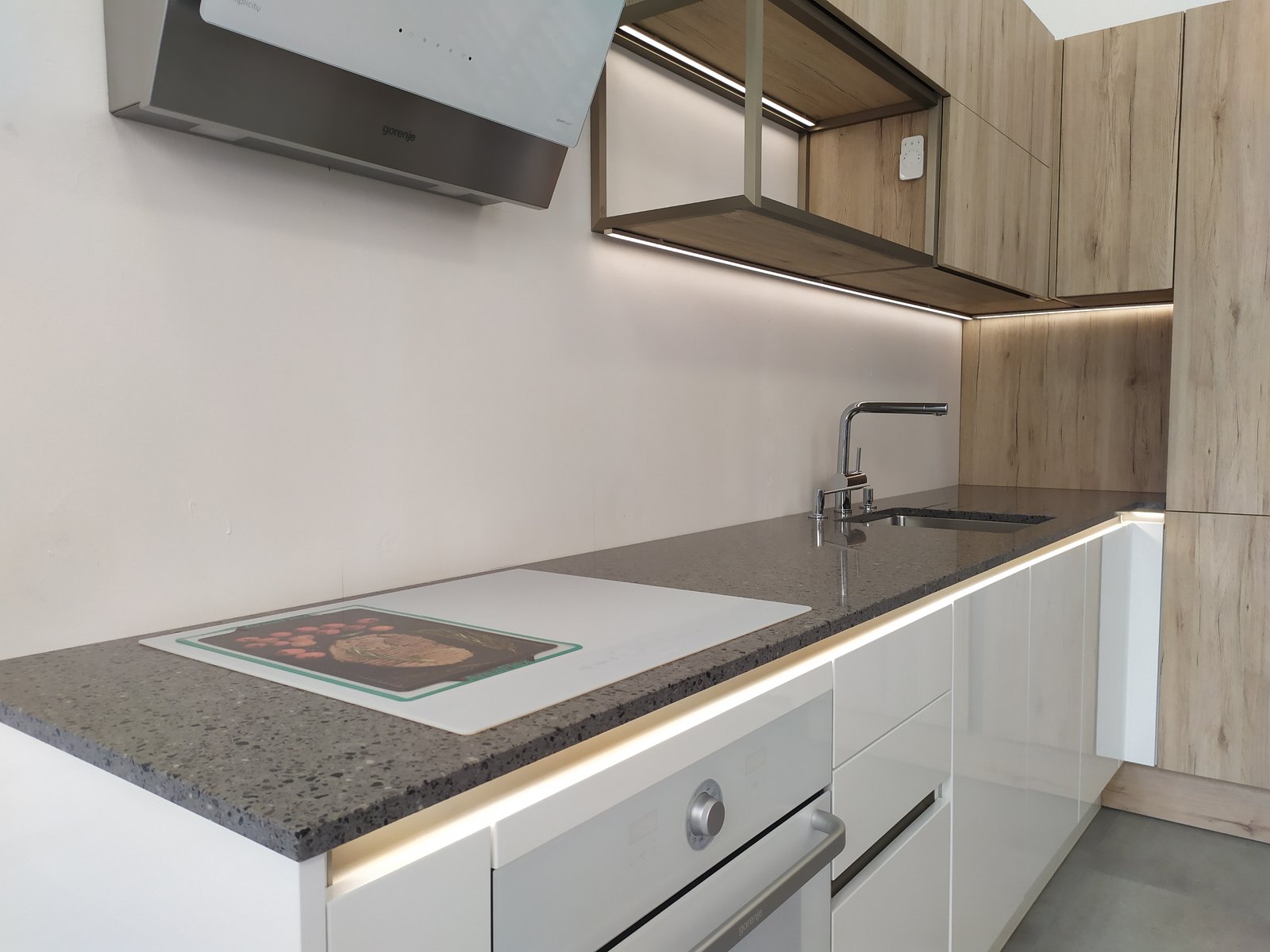 2021 Taurus Terazzo Grey Sussano Brno Gorenje Bruno Paul Czechia 04