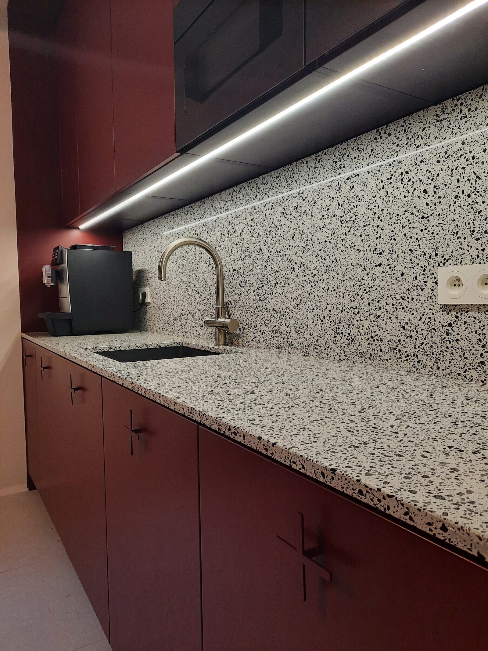 2022 TAURUS TERAZZO WHITE BAU SERWIS Studio Projektowe 3XA PL 1 rotated