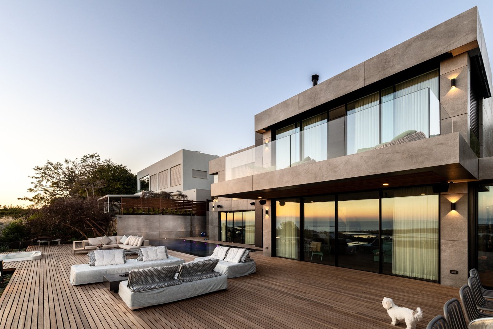 469ACC40 0995 42D8 93242E80B119B5F6