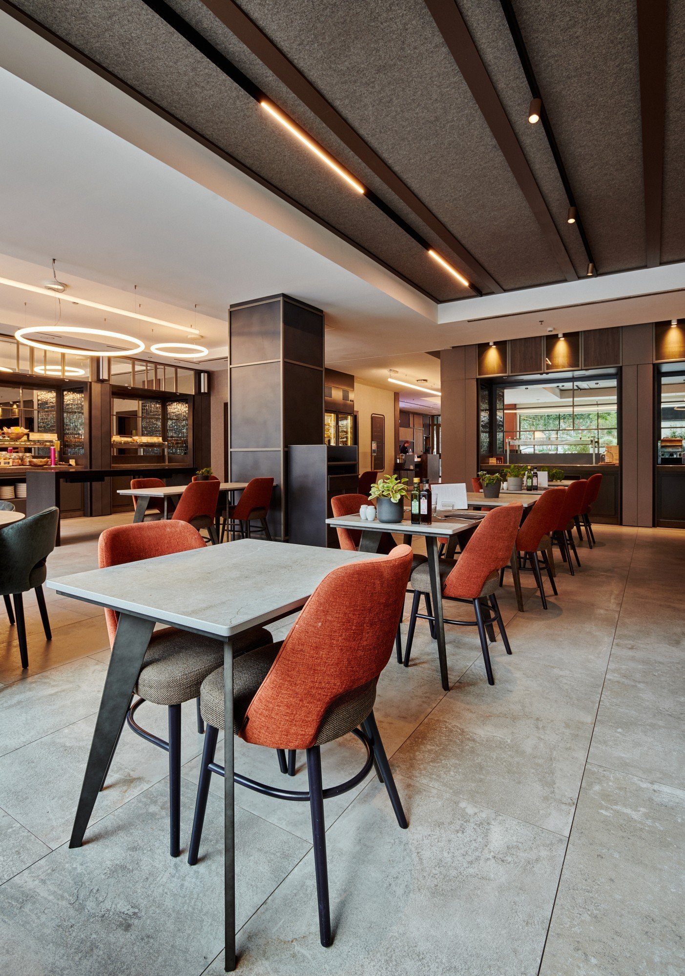 66760C8F CD2B 4947 BD44521CFDEC1FE5