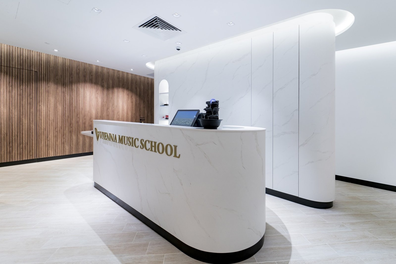 828339FD-DF0A-455F-98A61C1A68E17F2A 828339FD DF0A 455F 98A61C1A68E17F2A