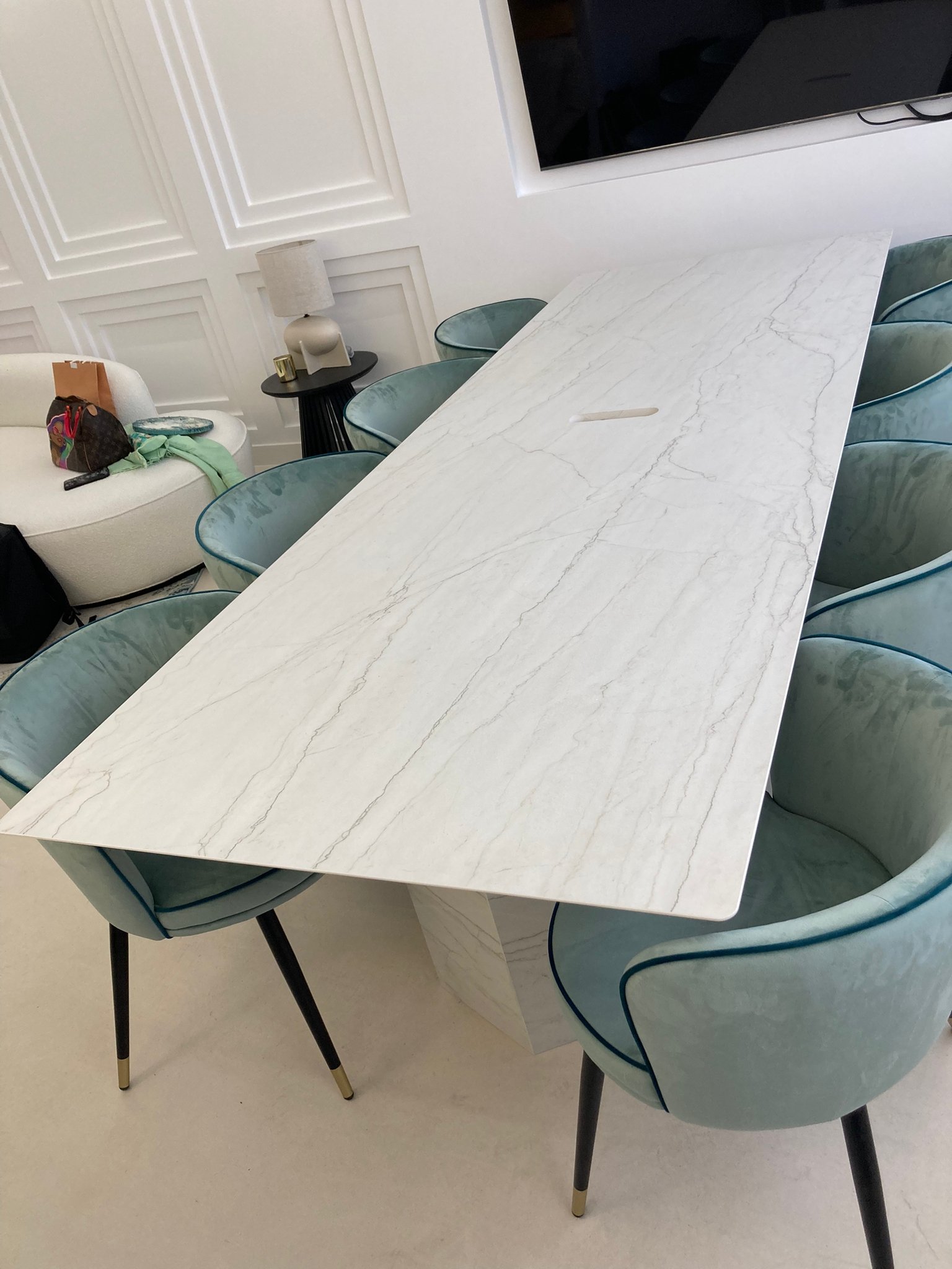 E30E25F3 0E86 4B8D 9BFCF779456A2C2D