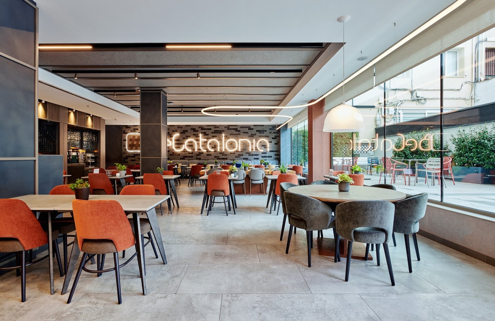 EE7A6291 0F99 4535 B4A0B95EB882285D