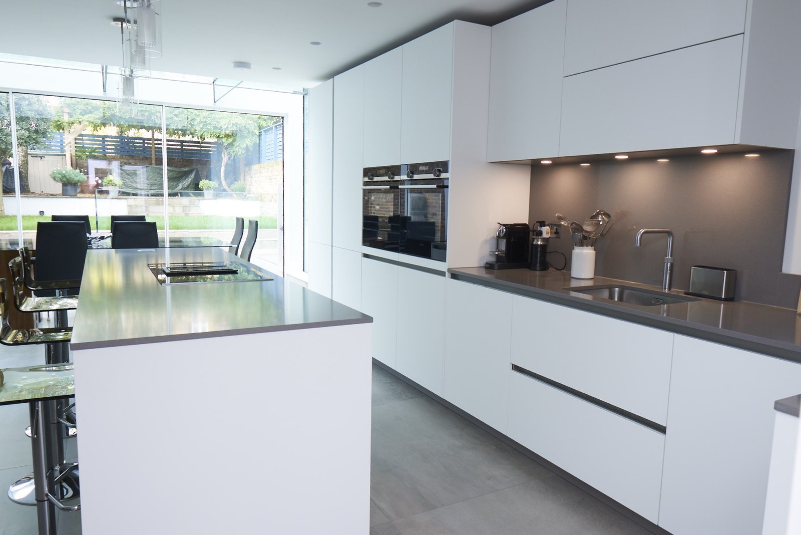 F4A63B53 67EA 4D68 8D08B0E97DAC2968