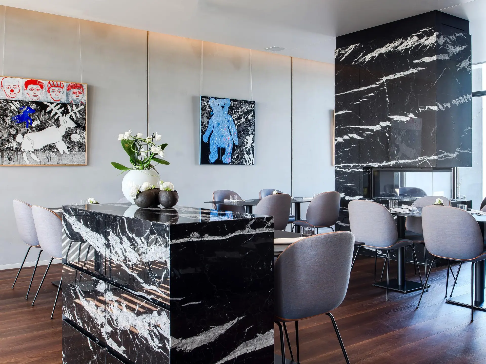 MARQ Hotel Fireplace29