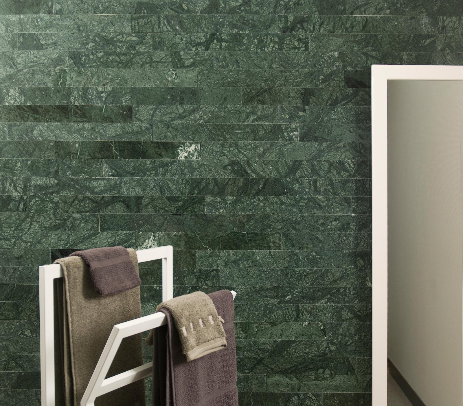 RAJA_house_wall(2) RAJA house wall2