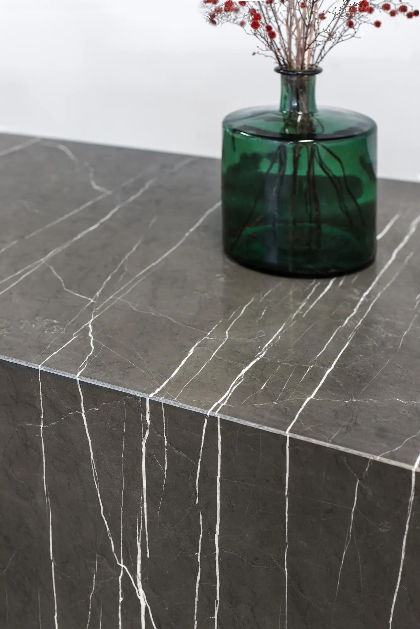 SASKYG Office Table3