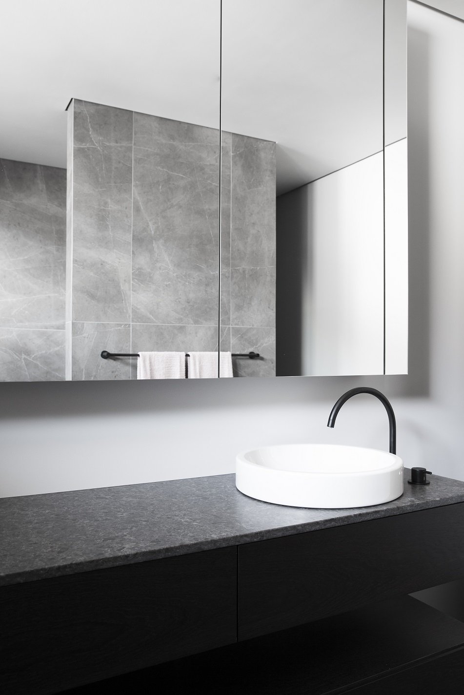 noble imperial grey realization 18 1