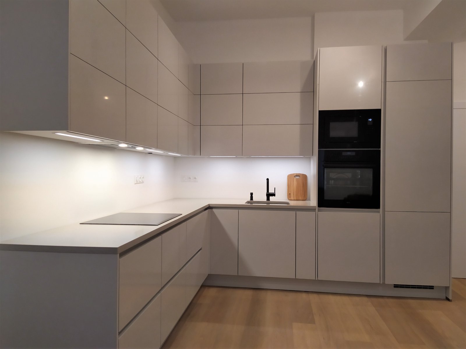 noble ivory white realization 2 1